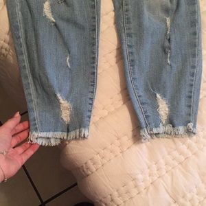 Forever 21 Jeans - Forever 21 plus size Distressed jeans Forever 21 Jeans - Forever 21 plus size Distressed jeans
